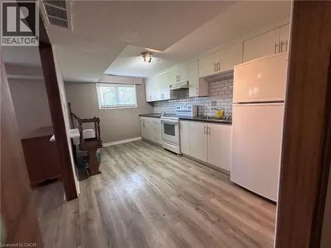 60 Endicott Terrace Welland ON L3C 5R8