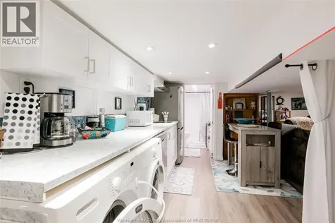 3612 King Windsor ON N9C 1P5