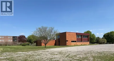 280 Merritt Avenue Chatham ON N7M 3G1