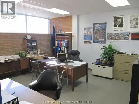 280 Merritt Avenue Chatham ON N7M 3G1