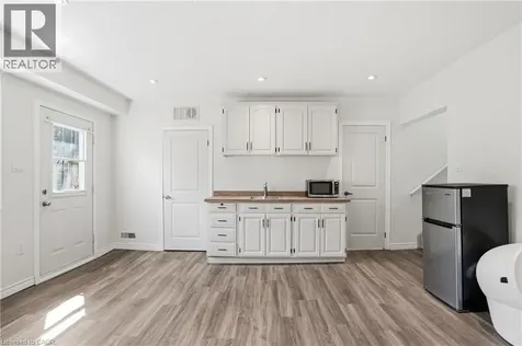 23 Watsons Lane Dundas ON L9H 5G9