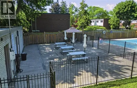 23 Watsons Lane Dundas ON L9H 5G9