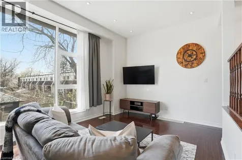 23 Watsons Lane Dundas ON L9H 5G9