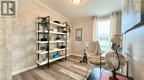 4 Cricklewood Crescent Selkirk ON N0A 1L0