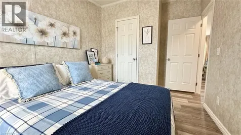 4 Cricklewood Crescent Selkirk ON N0A 1L0