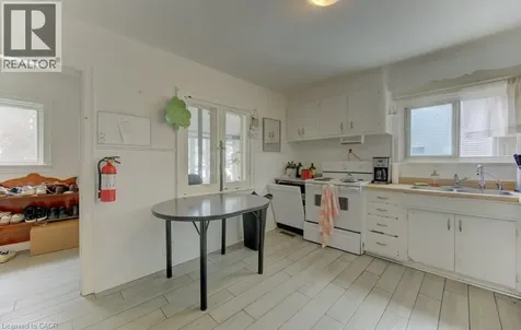 8 Marshall Street Waterloo ON N2J 2T2