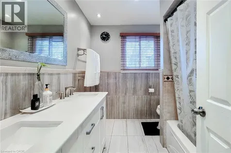 114 Juanita Drive Hamilton ON L9C 2G3