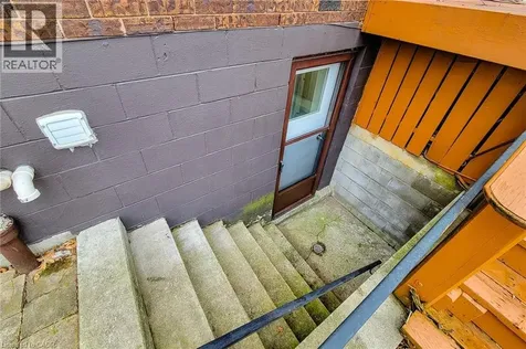 114 Juanita Drive Hamilton ON L9C 2G3