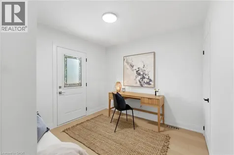374 East 13th Street Hamilton ON L9A 4A1