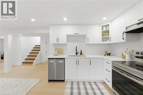 374 East 13th Street Hamilton ON L9A 4A1