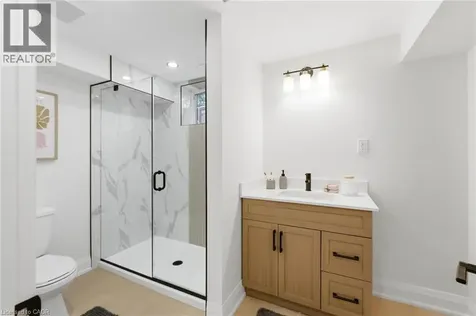 374 East 13th Street Hamilton ON L9A 4A1
