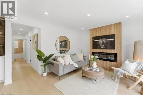 374 East 13th Street Hamilton ON L9A 4A1