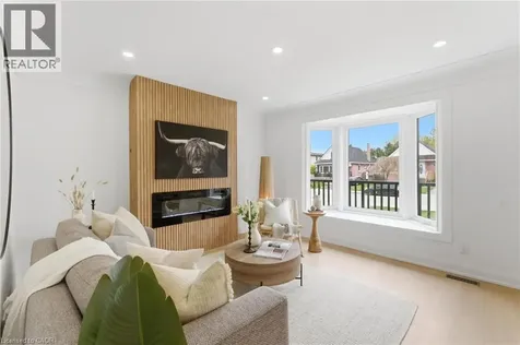 374 East 13th Street Hamilton ON L9A 4A1