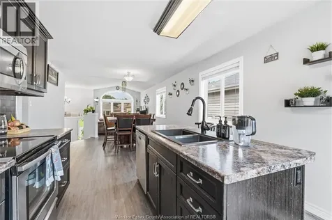 165 Thomas Avenue Wallaceburg ON N8A 5H5