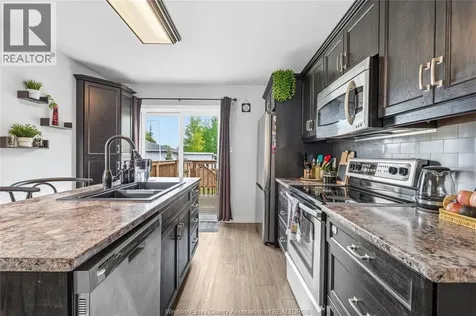 165 Thomas Avenue Wallaceburg ON N8A 5H5