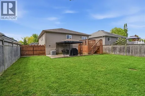 165 Thomas Avenue Wallaceburg ON N8A 5H5