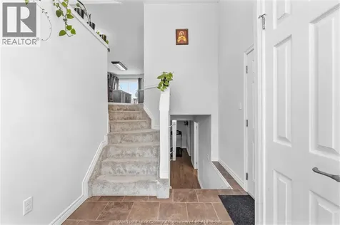 165 Thomas Avenue Wallaceburg ON N8A 5H5