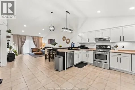 163 Antonio Court Leamington ON N8H 5P5