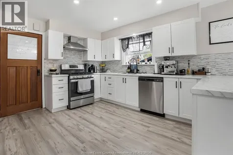 496 Murray Street Wallaceburg ON N8A 1V6