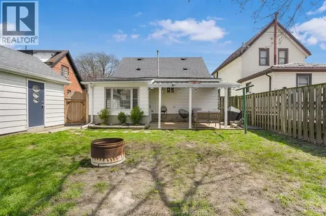 496 Murray Street Wallaceburg ON N8A 1V6