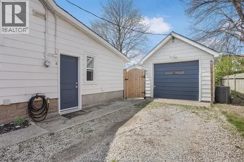 496 Murray Street Wallaceburg ON N8A 1V6
