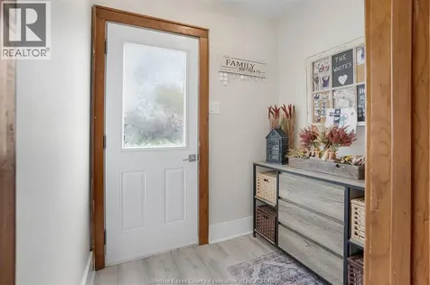 496 Murray Street Wallaceburg ON N8A 1V6