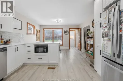 496 Murray Street Wallaceburg ON N8A 1V6