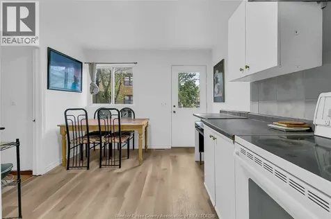 418 Rankin Windsor ON N9B 2R7