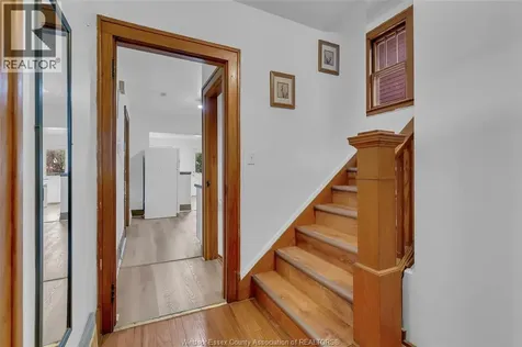 418 Rankin Windsor ON N9B 2R7