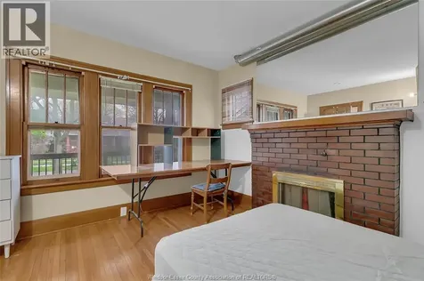418 Rankin Windsor ON N9B 2R7