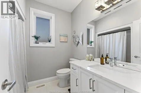 332 Victoria Avenue Amherstburg ON N9V 1M5