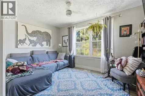 1021 Wellington Avenue Windsor ON N9A 5K2