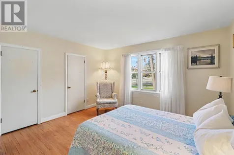 2253 Alta Vista Drive Ottawa ON K1H 7L9