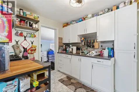 1021 Wellington Avenue Windsor ON N9A 5K2