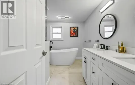 84 Viscount Road Brantford ON N3P 1Y7