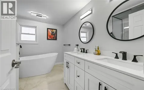 84 Viscount Road Brantford ON N3P 1Y7