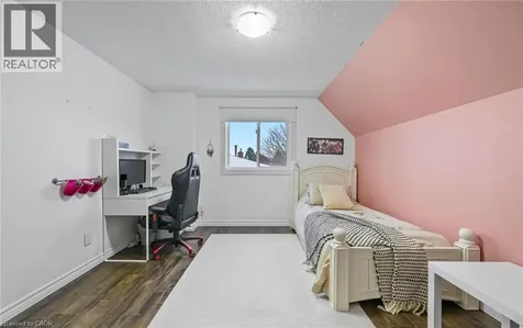 84 Viscount Road Brantford ON N3P 1Y7
