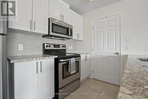 42 Sternes Private Ottawa ON K4A 0X8