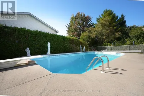1354 Gaultois Avenue Ottawa ON K1C 3G6