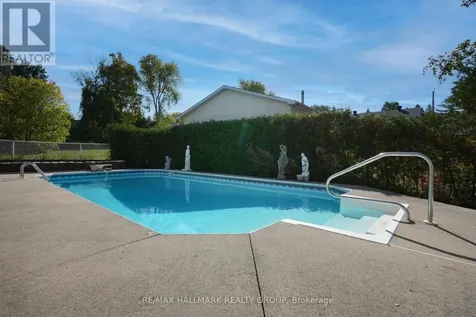 1354 Gaultois Avenue Ottawa ON K1C 3G6