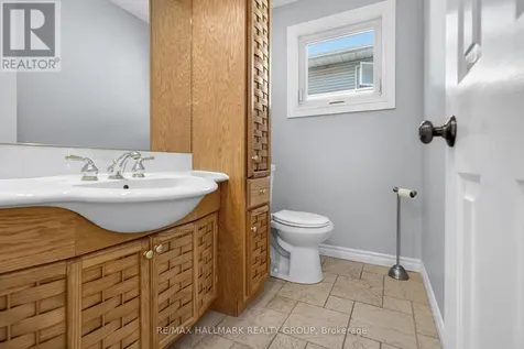 1354 Gaultois Avenue Ottawa ON K1C 3G6