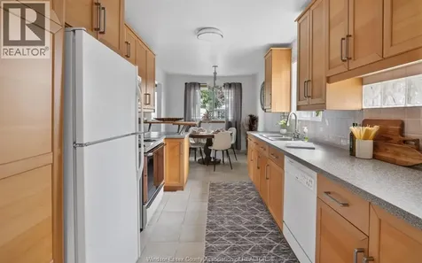 1777 Sun Valley Windsor ON N9C 3R1