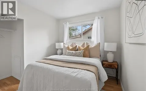 1777 Sun Valley Windsor ON N9C 3R1