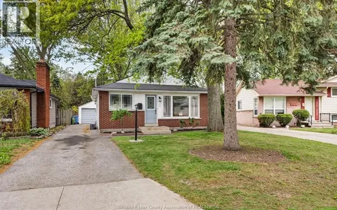 1777 Sun Valley Windsor ON N9C 3R1