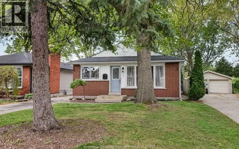 1777 Sun Valley Windsor ON N9C 3R1