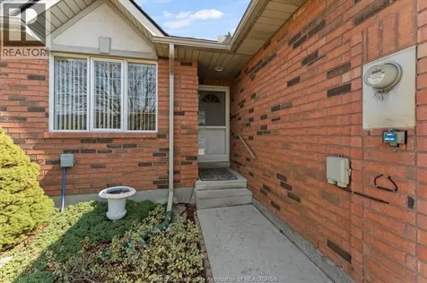 3718 Prairie Court Windsor ON N9G 2X3