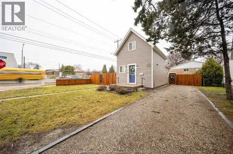 203 Sheldon Avenue Chatham ON N7L 3N1