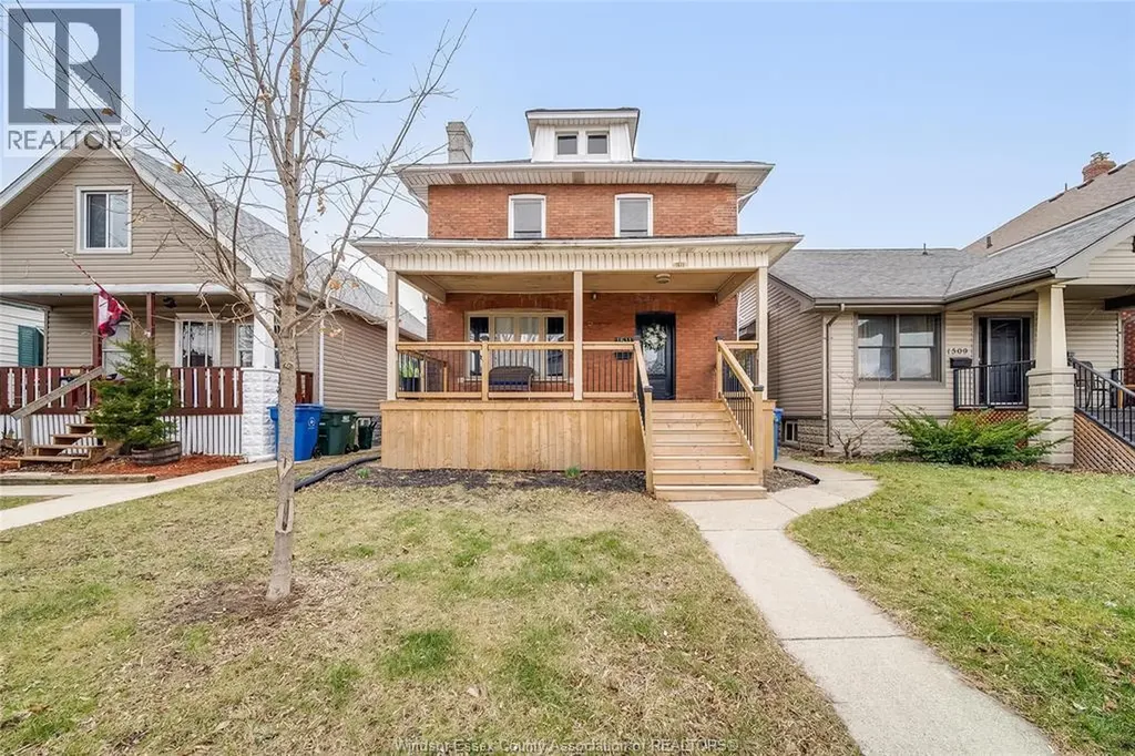 1511 Hall Windsor ON N8X 4R6