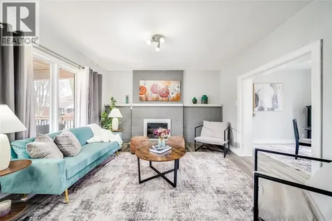 1511 Hall Windsor ON N8X 4R6