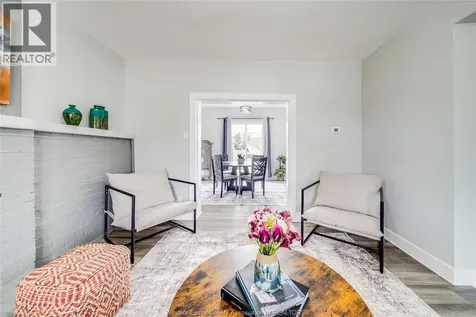 1511 Hall Windsor ON N8X 4R6